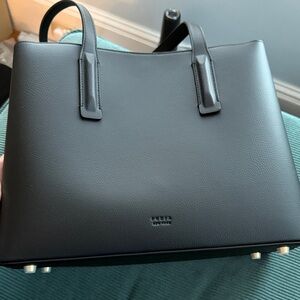 Fréja New York Cream Shoulder Bag